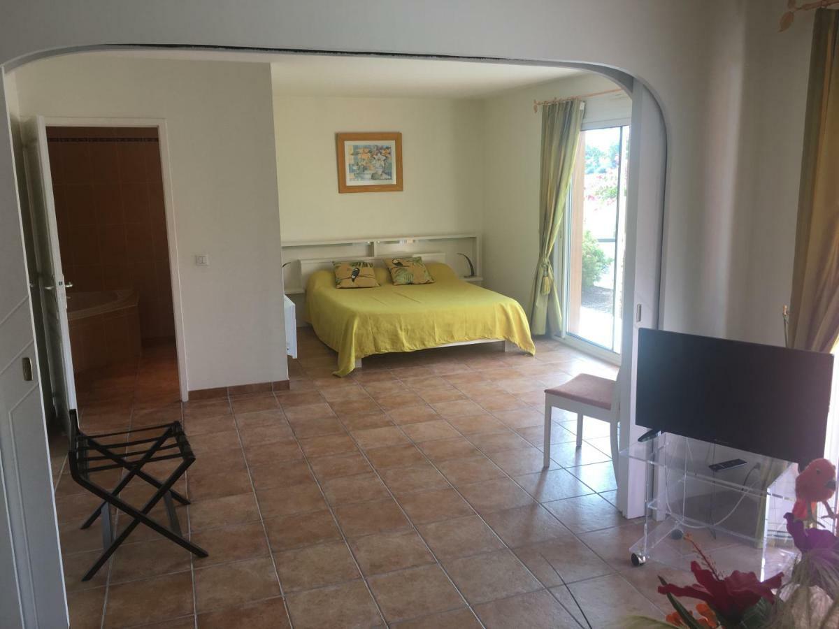Varetz Chambres D'Hotes La Coloniale מראה חיצוני תמונה